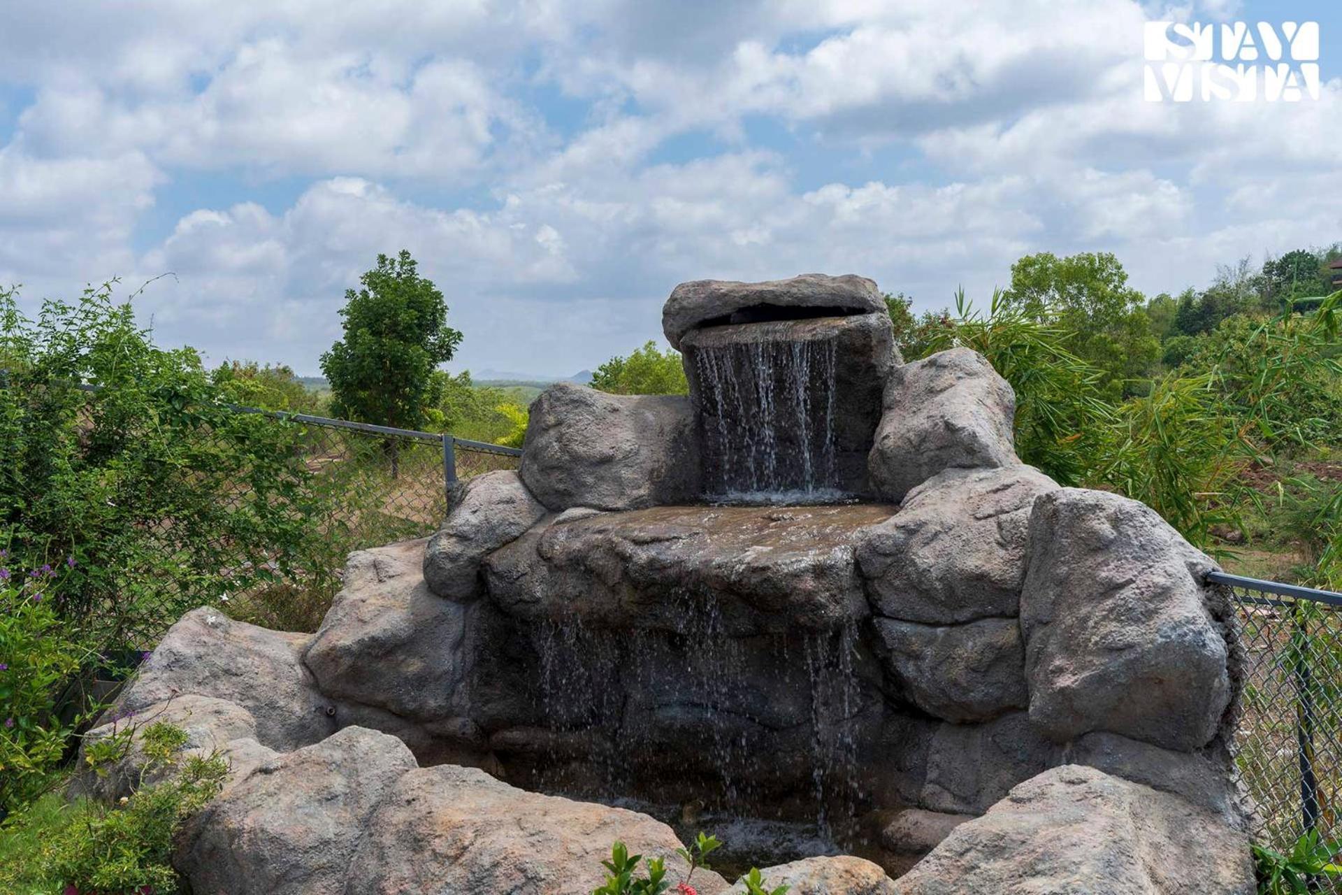Stayvista'S Celeste Villa - Hill-View Retreat With Infinity Pool 나식 외부 사진