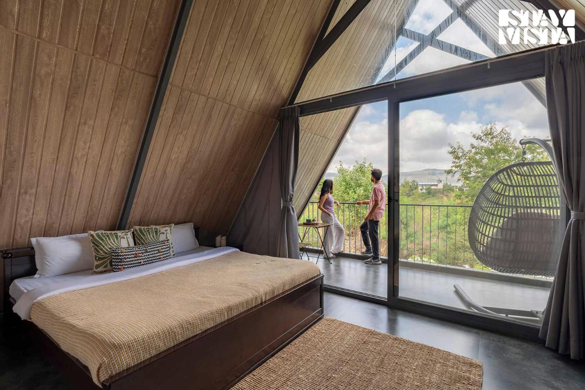 Stayvista'S Celeste Villa - Hill-View Retreat With Infinity Pool 나식 외부 사진