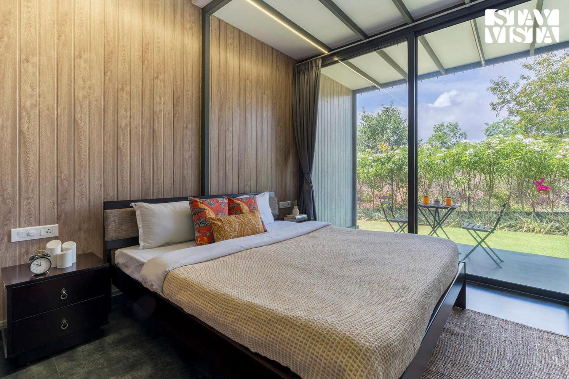 Stayvista'S Celeste Villa - Hill-View Retreat With Infinity Pool 나식 외부 사진